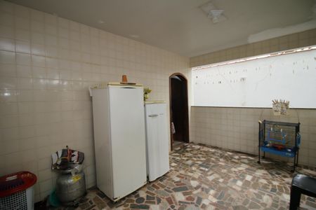 Casa à venda com 360m², 3 quartos e 4 vagasCozinha e Área de Serviço