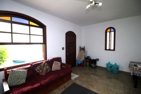 Casa à venda com 360m², 3 quartos e 4 vagasSala