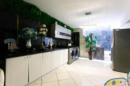 Casa à venda com 150m², 3 quartos e 4 vagas Casa à venda com 150m², 3 quartos e 4 vagasÁrea de Serviço