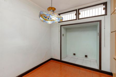 Casa à venda com 550m², 5 quartos e 4 vagas Casa à venda com 550m², 5 quartos e 4 vagasCopa
