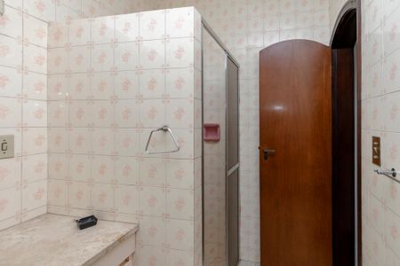 Casa à venda com 550m², 5 quartos e 4 vagas Casa à venda com 550m², 5 quartos e 4 vagasBanheiro da Suíte 2