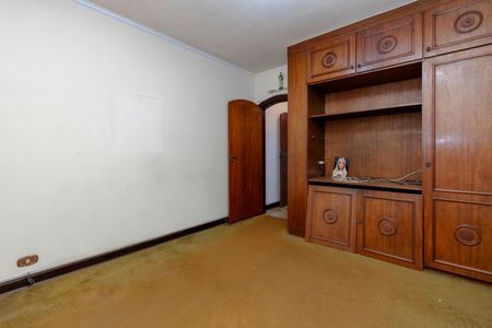 Casa à venda com 550m², 5 quartos e 4 vagas Casa à venda com 550m², 5 quartos e 4 vagasQuarto