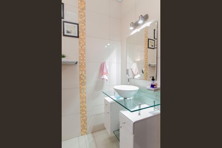 Casa à venda com 182m², 4 quartos e 5 vagas Casa à venda com 182m², 4 quartos e 5 vagasBanheiro
