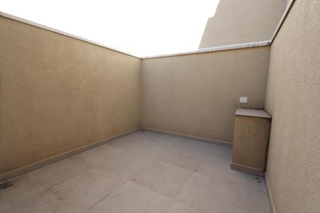 Casa à venda com 107m², 3 quartos e 2 vagasQuintal