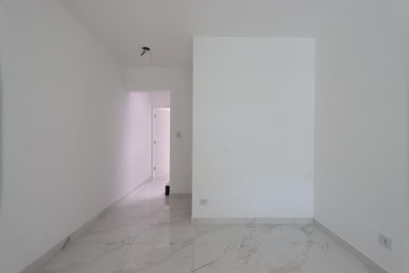 Casa à venda com 107m², 3 quartos e 2 vagasSala