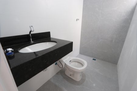 Casa à venda com 107m², 3 quartos e 2 vagasBanheiro Social