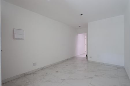 Casa à venda com 107m², 3 quartos e 2 vagasSala