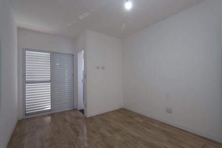 Casa à venda com 107m², 3 quartos e 2 vagasSuíte