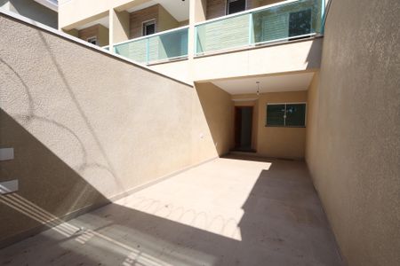 Casa à venda com 107m², 3 quartos e 2 vagasGaragem