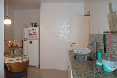 Apartamento à venda com 100m², 3 quartos e 2 vagasCozinha