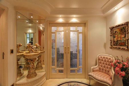 Apartamento à venda com 250m², 4 quartos e 3 vagas Apartamento à venda com 250m², 4 quartos e 3 vagasCorredor da Sala