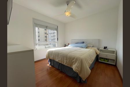 Apartamento à venda com 134m², 3 quartos e 2 vagas Apartamento à venda com 134m², 3 quartos e 2 vagasSuíte