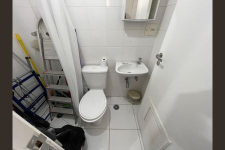 Apartamento à venda com 134m², 3 quartos e 2 vagas Apartamento à venda com 134m², 3 quartos e 2 vagasBanheiro de serviço