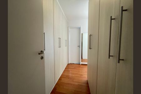 Apartamento à venda com 134m², 3 quartos e 2 vagas Apartamento à venda com 134m², 3 quartos e 2 vagasSuíte