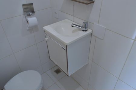 Apartamento à venda com 75m², 3 quartos e 1 vaga Apartamento à venda com 75m², 3 quartos e 1 vagaBanheiro