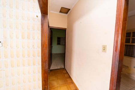 Casa à venda com 310m², 3 quartos e 3 vagas Casa à venda com 310m², 3 quartos e 3 vagasCorredor