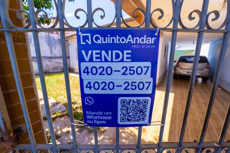 Casa à venda com 310m², 3 quartos e 3 vagas Casa à venda com 310m², 3 quartos e 3 vagasPlaca