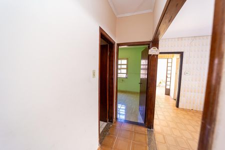 Casa à venda com 310m², 3 quartos e 3 vagas Casa à venda com 310m², 3 quartos e 3 vagasCorredor