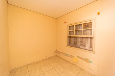 Casa à venda com 310m², 3 quartos e 3 vagas Casa à venda com 310m², 3 quartos e 3 vagasQuarto 2