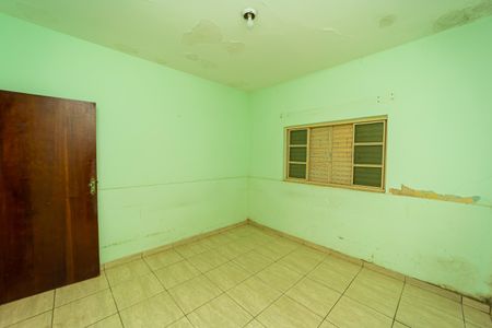 Casa à venda com 310m², 3 quartos e 3 vagas Casa à venda com 310m², 3 quartos e 3 vagasQuarto 1