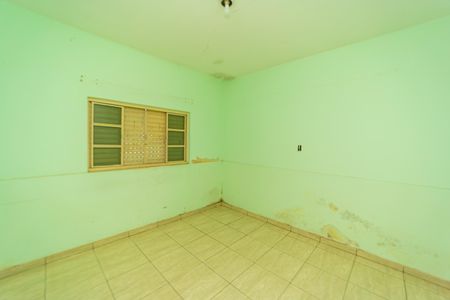 Casa à venda com 310m², 3 quartos e 3 vagas Casa à venda com 310m², 3 quartos e 3 vagasQuarto 1