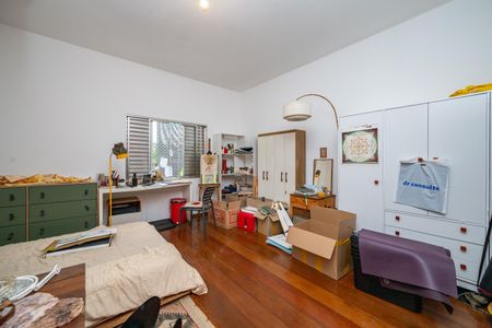 Casa à venda com 500m², 5 quartos e 2 vagas Casa à venda com 500m², 5 quartos e 2 vagasSuíte 1