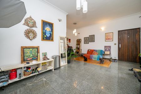 Casa à venda com 500m², 5 quartos e 2 vagas Casa à venda com 500m², 5 quartos e 2 vagasSala