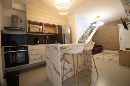 Apartamento à venda com 90m², 1 quarto e 1 vaga Apartamento à venda com 90m², 1 quarto e 1 vagaCozinha americana