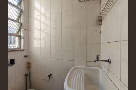 Apartamento à venda com 80m², 2 quartos e sem vaga Apartamento à venda com 80m², 2 quartos e sem vagaBanheiro de serviço