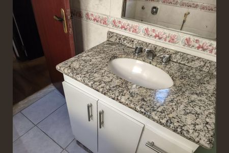 Apartamento à venda com 80m², 2 quartos e sem vaga Apartamento à venda com 80m², 2 quartos e sem vagaBanheiro Corredor