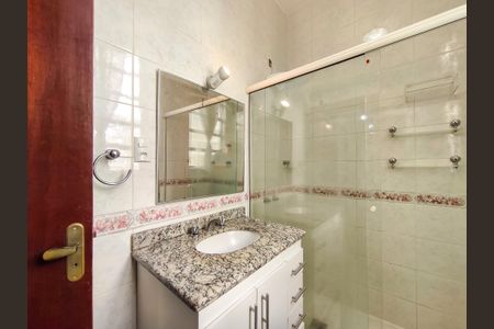 Apartamento à venda com 80m², 2 quartos e sem vaga Apartamento à venda com 80m², 2 quartos e sem vagaBanheiro Corredor