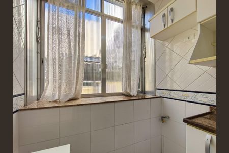 Apartamento à venda com 80m², 2 quartos e sem vaga Apartamento à venda com 80m², 2 quartos e sem vagaCozinha - Armários