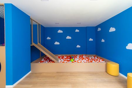 Apartamento para alugar com 38m², 2 quartos e sem vaga Apartamento para alugar com 38m², 2 quartos e sem vagaÁrea comum - Brinquedoteca