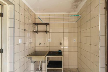 Casa à venda com 253m², 3 quartos e 2 vagas Casa à venda com 253m², 3 quartos e 2 vagasÁrea de Serviço 1