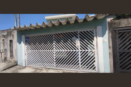 Casa à venda com 253m², 3 quartos e 2 vagas Casa à venda com 253m², 3 quartos e 2 vagasFachada