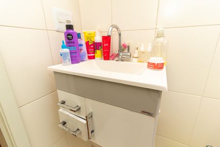 Apartamento para alugar com 72m², 2 quartos e 1 vaga Apartamento para alugar com 72m², 2 quartos e 1 vagaBanheiro