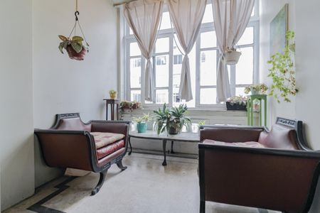 Apartamento à venda com 110m², 3 quartos e sem vaga Apartamento à venda com 110m², 3 quartos e sem vagaSala