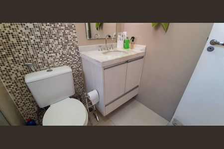 Apartamento à venda com 74m², 3 quartos e 1 vagaBanheiro da Suíte