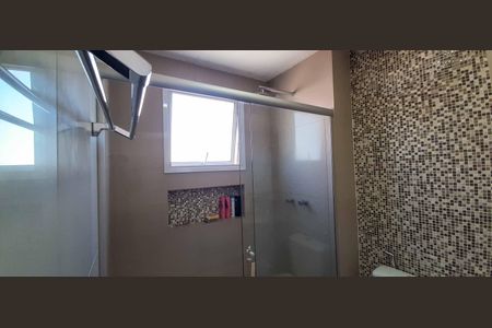 Apartamento à venda com 74m², 3 quartos e 1 vagaBanheiro da Suíte