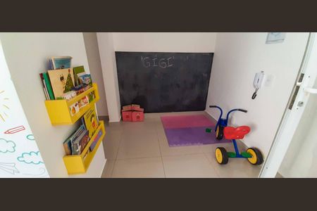 Apartamento à venda com 74m², 3 quartos e 1 vagaÁrea comum