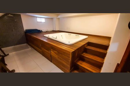 Apartamento à venda com 74m², 3 quartos e 1 vagaÁrea comum