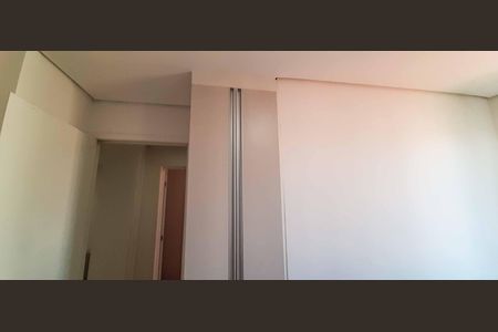 Apartamento à venda com 74m², 3 quartos e 1 vagaQuarto 2