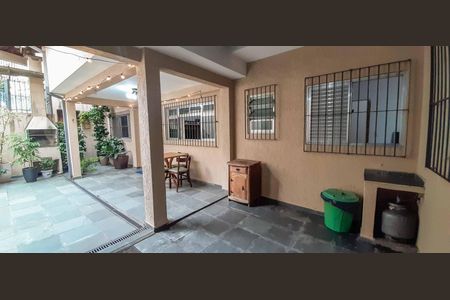 Casa à venda com 139m², 2 quartos e 3 vagasQuintal