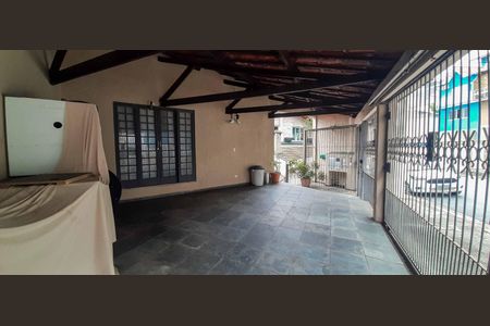 Casa à venda com 139m², 2 quartos e 3 vagasGaragem