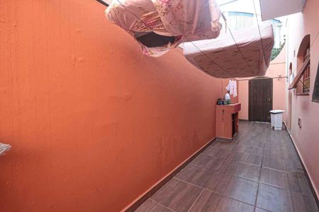 Casa à venda com 450m², 3 quartos e 8 vagas Casa à venda com 450m², 3 quartos e 8 vagasCorredor Lateral