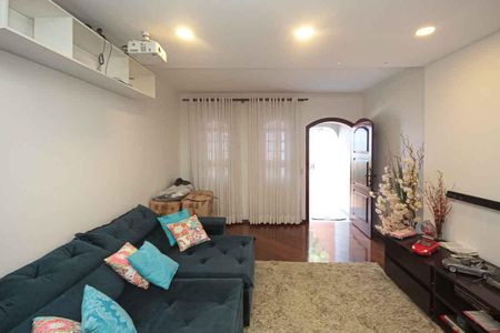 Casa à venda com 450m², 3 quartos e 8 vagas Casa à venda com 450m², 3 quartos e 8 vagasSala