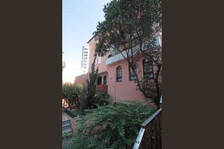 Casa à venda com 450m², 3 quartos e 8 vagas Casa à venda com 450m², 3 quartos e 8 vagasFrente da Casa