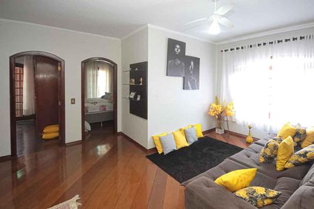 Casa à venda com 450m², 3 quartos e 8 vagas Casa à venda com 450m², 3 quartos e 8 vagasSala 4