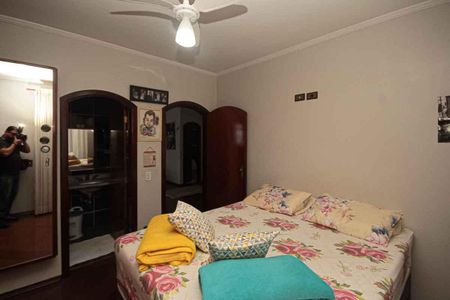 Casa à venda com 450m², 3 quartos e 8 vagas Casa à venda com 450m², 3 quartos e 8 vagasSuíte