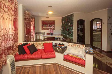 Casa à venda com 450m², 3 quartos e 8 vagas Casa à venda com 450m², 3 quartos e 8 vagasSala 2